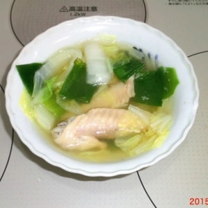 鶏手羽先のダシで作った中華スープ